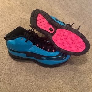 NIKE Women’s Hi Top Sneakers Sz. 9